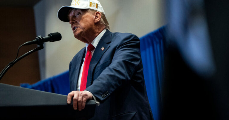 డాక్యుమెంట్ల కుంభకోణంపై ఇంటెలిజెన్స్ ఏజెన్సీలను కొనసాగించే ప్రణాళికలపై అధ్యక్షుడు ట్రంప్ సూచన