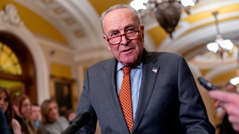 2024లో పక్షపాత విభేదాలు తీవ్రమవుతున్నందున కాంగ్రెస్ దేశీయ మరియు అంతర్జాతీయ సంక్షోభాలను ఎదుర్కొంటుంది