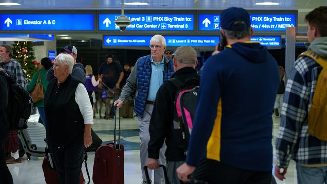 2024లో హాలిడే టిక్కెట్లను కొనుగోలు చేయడానికి ఉత్తమ సమయం: క్రిస్మస్ మరియు మరిన్ని