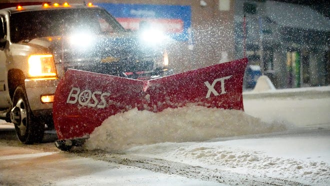 శుక్రవారం మిడ్వెస్ట్ మరియు ఈశాన్య ప్రాంతాలలో భారీ మంచు తుఫానులు కురుస్తాయని అంచనా