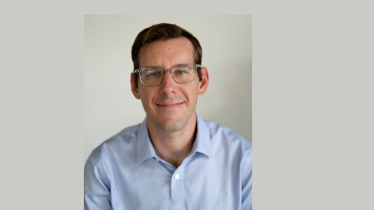 పాట్రిక్ స్విటెక్ వాషింగ్టన్ పోస్ట్లో నేషనల్ న్యూస్ రిపోర్టర్గా చేరారు