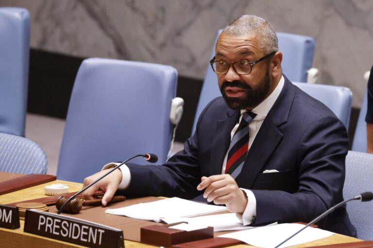 UK ఇస్లామిక్ రాజకీయ సమూహాలను ఉగ్రవాద సంస్థలుగా నిషేధించింది