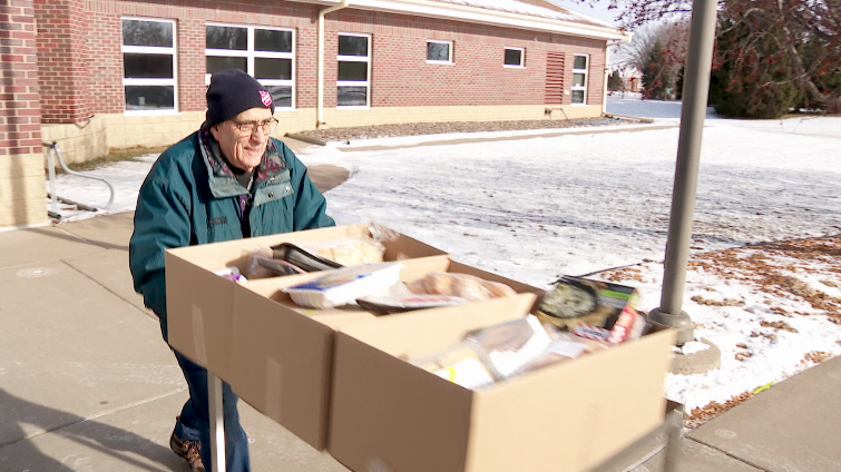 సాల్వేషన్ ఆర్మీ చలి సమయంలో ఆహారం మరియు వెచ్చదనాన్ని అందిస్తుంది
