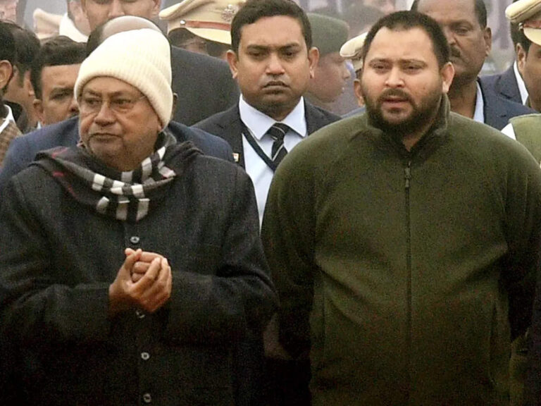 Nitish Kumar Live News, Bihar Politics Updates: “Bihar mein abhi khel hona baki hai,” Tejashwi Yadav tells RJD leaders amid strong buzz over Nitish’s exit