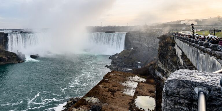 కెనడా 2024లో ప్రయాణించడానికి అత్యంత సురక్షితమైన దేశంగా ఎంపికైంది