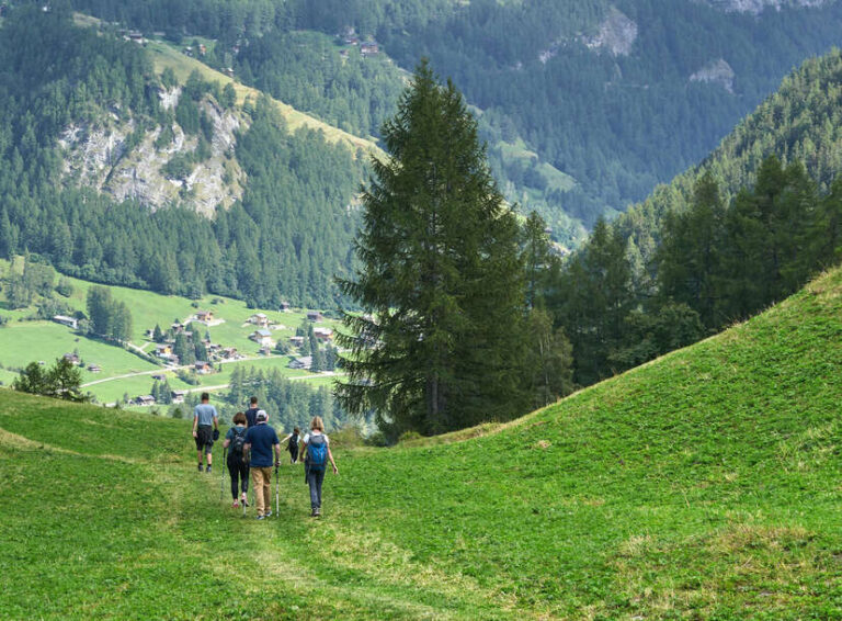 న్యూరోడైవర్స్ యువత కోసం ట్రావెల్ గ్రూప్ ఎట్టకేలకు ఇక్కడకు వచ్చింది