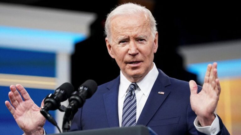 లేదు, జో బిడెన్ రాజకీయ జీవితం జిమ్మీ కార్టర్ లాగా సాగలేదు.