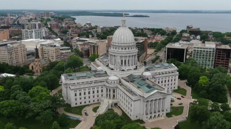 AIని ఉపయోగించి రాజకీయ ప్రకటనలను లేబుల్ చేయడాన్ని చట్టసభ సభ్యులు ప్రతిపాదించారు