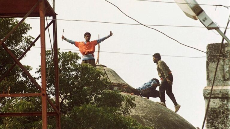 భారతదేశంలో ధ్వంసమైన మసీదు పైన నిర్మించిన హిందూ దేవాలయం ప్రధాని మోడీ రాజకీయ ఎదుగుదలకు సహాయపడుతుంది