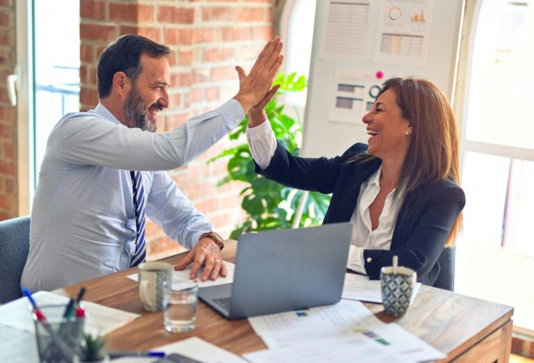 2024 యొక్క టాప్ 3 CRE డిజిటల్ మార్కెటింగ్ సాధనాలు