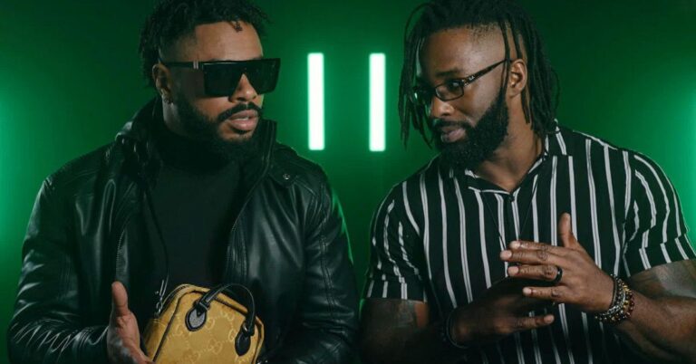 WWE మాజీ హర్ట్ బిజినెస్ & హిట్ రా సభ్యులను కొత్త ట్యాగ్ టీమ్గా రీమిక్స్ చేసింది