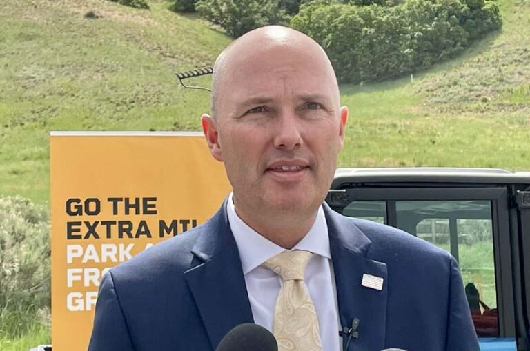 వైవిధ్యం, ఈక్విటీ మరియు చేరిక విద్యా కార్యక్రమాలను నిషేధించడంలో ఉటా ఫ్లోరిడా, టెక్సాస్లో చేరింది | జ్యూయిష్ ప్రెస్ – JuicePress.com | డేవిడ్ ఇజ్రాయెల్ | 22 షెవాట్ 5784 – గురువారం, ఫిబ్రవరి 1, 2024