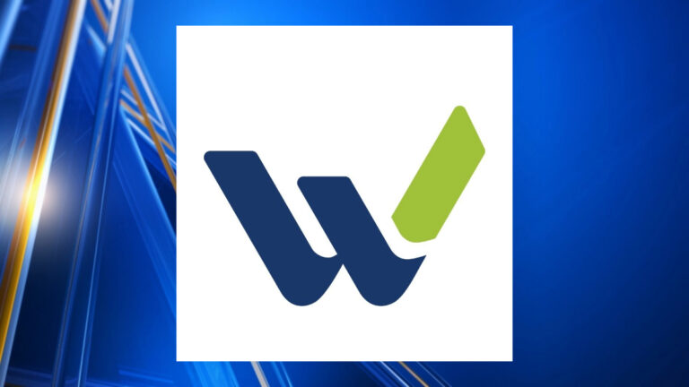 వెస్ట్రన్ అయోవా టెక్ కమ్యూనిటీ కాలేజ్ లూగర్ ఫీల్డ్తో ఒప్పందాన్ని పునరుద్ధరించింది