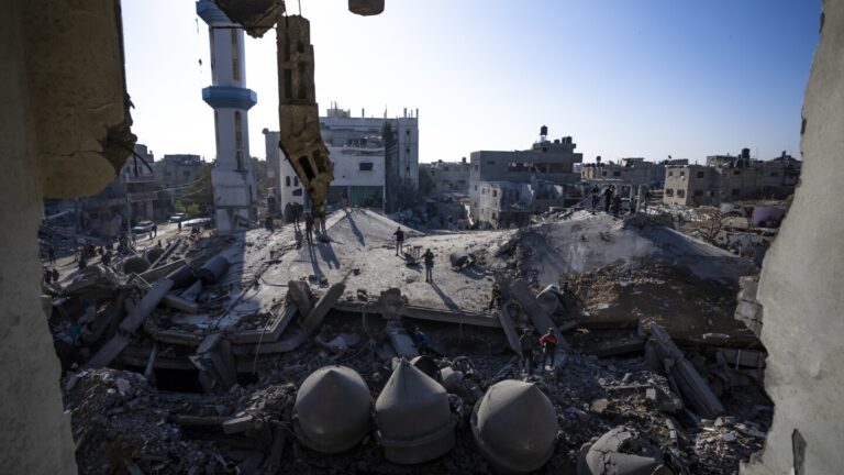 ఇజ్రాయెల్-హమాస్ యుద్ధం: గాజాపై ఇజ్రాయెల్ దాడిలో 48 మంది మరణించారు