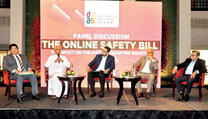 డిజిటల్ మార్కెటింగ్ అసోసియేషన్ ఆన్లైన్ భద్రతా చట్టాలపై ఫోరమ్ను కలిగి ఉంది