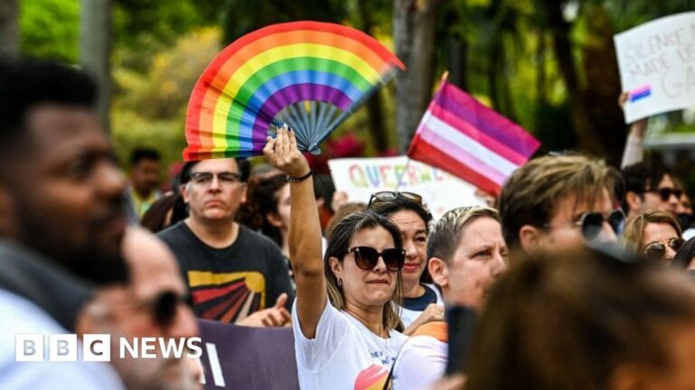 ఫ్లోరిడా LGBT విద్యా బిల్లుపై దావాను పరిష్కరించింది