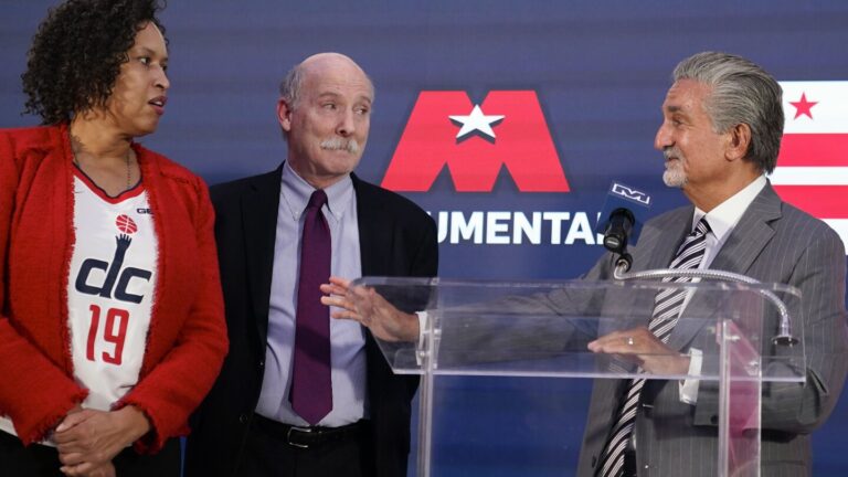 వర్జీనియా అరేనా ఒప్పందం కుప్పకూలిన తర్వాత రాజధానులు మరియు విజార్డ్స్ D.C.లో ఉన్నాయి