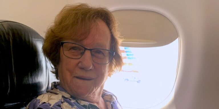 91 ఏళ్ల బామ్మ, ఇప్పటికీ విదేశాలకు ప్రయాణిస్తూ, దీర్ఘాయువు రహస్యాన్ని పంచుకుంటుంది