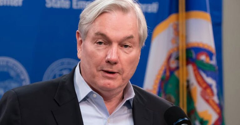 రాజకీయాలు సైన్స్ని ప్రభావితం చేస్తున్నందున, కొత్త వ్యూహాలు ముఖ్యమైనవి