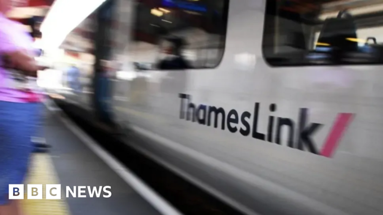 ససెక్స్: రైలు ప్రయాణం సులభతరం చేసేందుకు యాప్ను విస్తరించారు