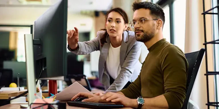 విద్యా పాఠ్యాంశాల్లో పరిశ్రమకు సంబంధించిన నైపుణ్యాలను చేర్చడం ముఖ్యం