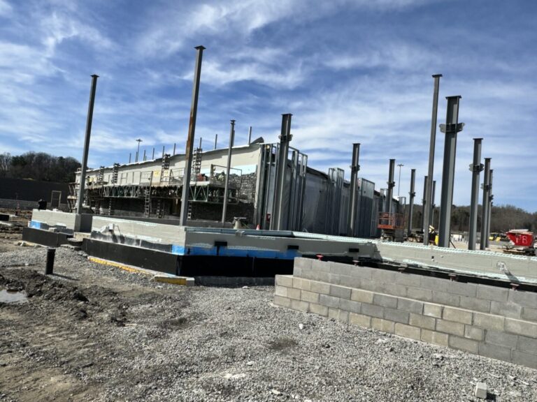 వెస్ట్ వర్జీనియా టర్న్పైక్లో ట్రావెల్ ప్లాజా నిర్మాణం కొనసాగుతోంది | WCHS నెట్వర్క్ | న్యూస్ స్పోర్ట్స్ బిజినెస్