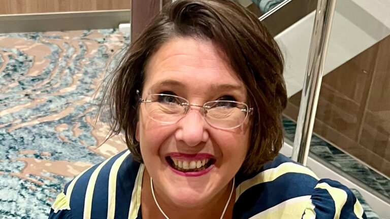 ఈస్టర్ రోజున మీ విమానయాన సంస్థ మీ సామాను పోగొట్టుకున్నట్లయితే మరియు మీ విషయంలో మీరు ఎల్లప్పుడూ తీసుకెళ్లాల్సినవి పోగొట్టుకుంటే భయాందోళనలను నివారించడానికి 3 చిట్కాలను ప్రయాణ నిపుణుడు వెల్లడించారు