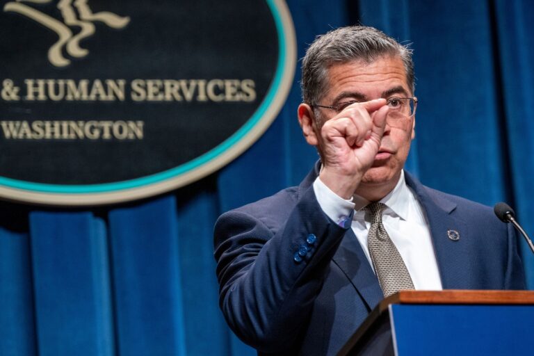 చెల్లింపు పక్షవాతం మూడవ వారంలోకి ప్రవేశించినందున వైట్ హౌస్ యునైటెడ్ హెల్త్ CEOకి సమన్లు పంపింది