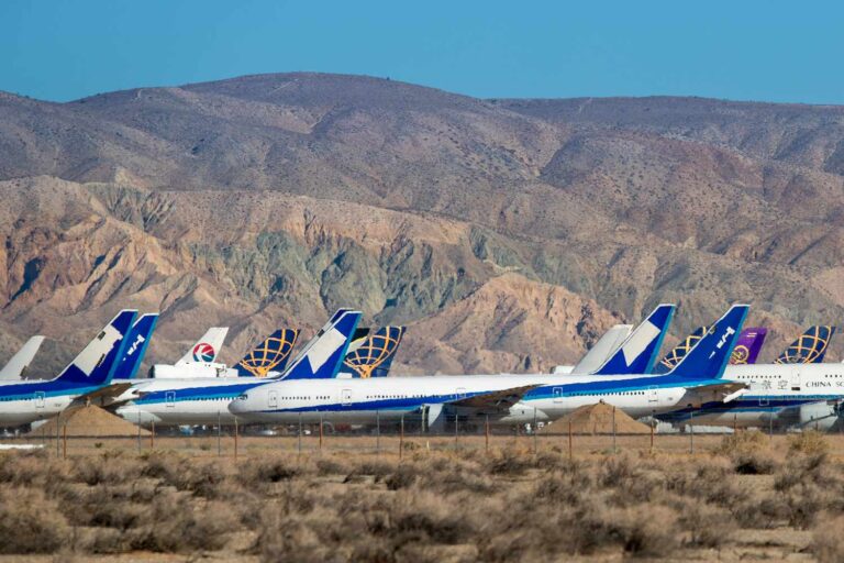 ఇక ఎగరలేని విమానాలు ఎక్కడికి వెళ్తాయి?