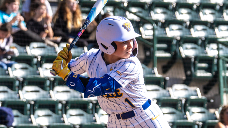 పాంథర్స్ నంబర్ 12 వర్జీనియా టెక్ చేతిలో ఓడిపోయింది, రెండో అర్ధభాగంలో ర్యాలీ సరిపోదు