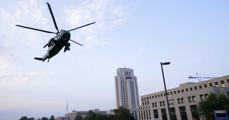 U.S. ప్రభుత్వ అధికారుల కోసం VIP ఆరోగ్య సంరక్షణ వ్యవస్థ సైనికుల సంరక్షణను ప్రమాదంలో పడేస్తుంది