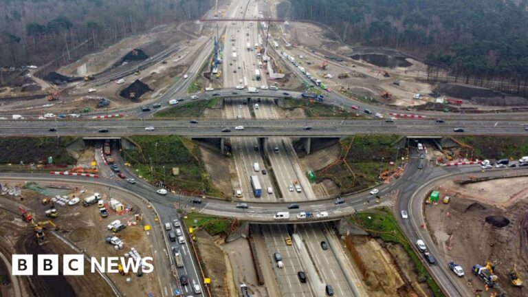 M25 మూసివేయబడింది: డ్రైవర్లు ప్రయాణ ప్రణాళికలను మార్చుకోవాలని సూచించారు