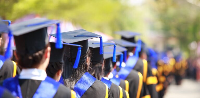 ‘సోషల్ ఫైనాన్సింగ్’ తక్కువ ప్రాతినిధ్యం లేని విద్యార్థులకు ఉన్నత విద్యకు ఎలా ఆర్థిక సహాయం చేస్తుంది