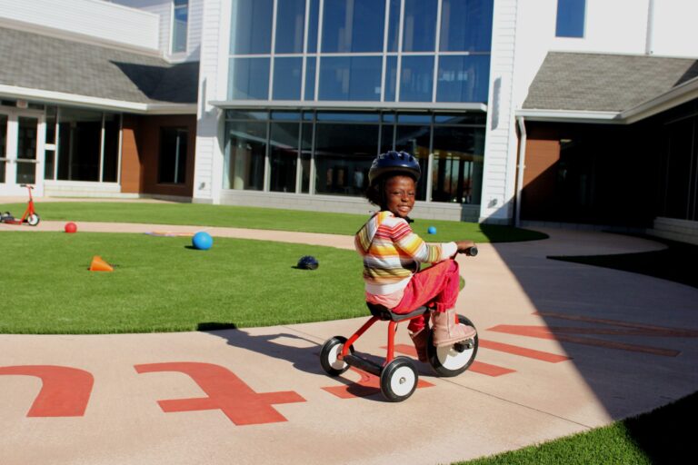 “థియరీ ఆఫ్ ప్లే” యునైటెడ్ స్టేట్స్లో విద్యను ఎలా పునరుద్ధరించగలదు