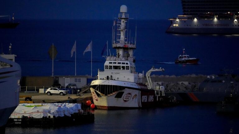 అంతర్యుద్ధం ప్రారంభమైన 5 నెలల తర్వాత ఆకలి మరింత తీవ్రమవుతున్నందున సహాయక నౌక సైప్రస్ నుండి గాజాకు బయలుదేరింది