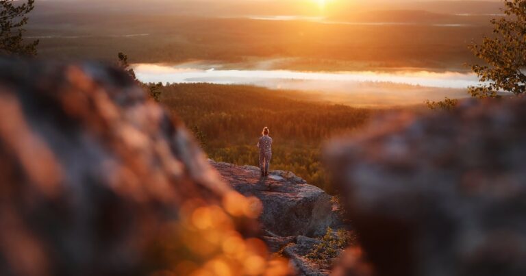 సూర్యుడు, మంచు, సాహసం మరియు వన్యప్రాణుల కోసం మేలో ప్రయాణించడానికి 8 ఉత్తమ స్థలాలు