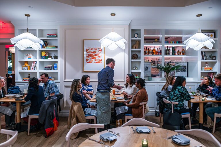 తొమ్మిది జేమ్స్ బార్డ్ అవార్డ్ ఫైనలిస్టులు వాషింగ్టన్, D.C. ప్రాంతంలో ఎంపికయ్యారు, గత 10 సంవత్సరాలలో అత్యధిక సంఖ్యలో నామినీలు ఉన్నారు